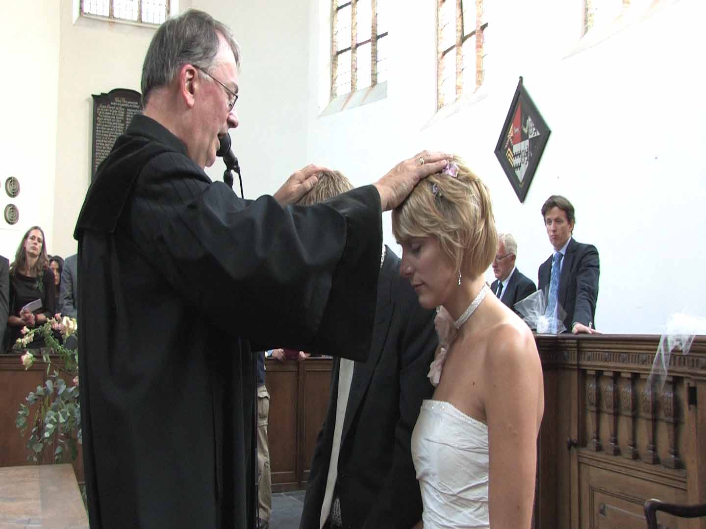 Video: Kerkelijke inzegening van het huwelijk